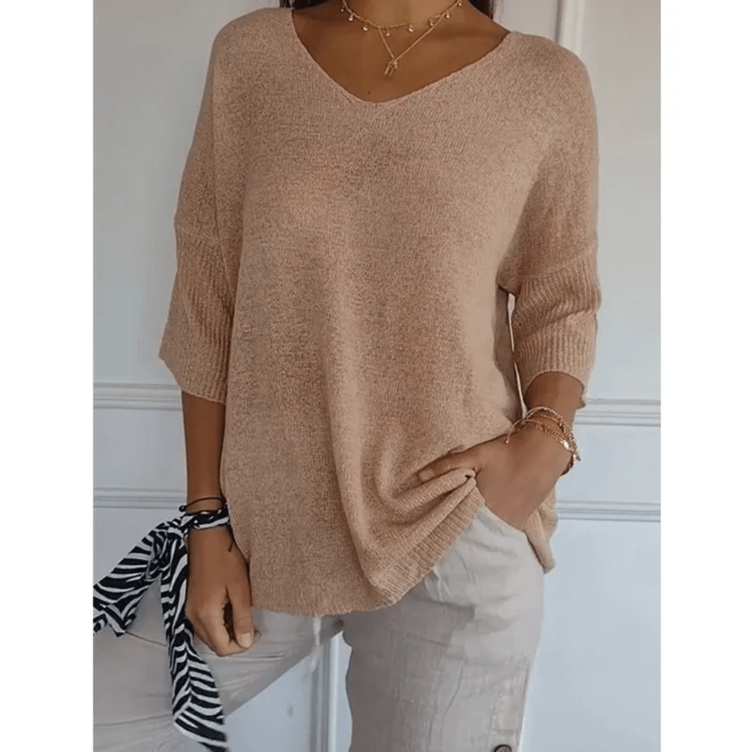 Image of Women's V-Neck 3/4 Sleeve Top