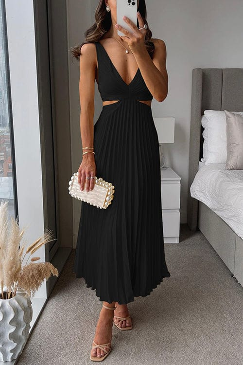 Image of Women's Pleated V-Neck A-Line Midi Dress