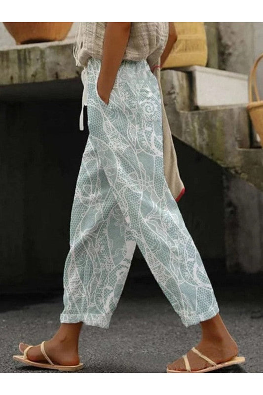 Image of Women's Printed Cropped Pants