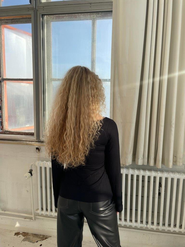 Image of Women's Tie-Front Long Sleeve Top